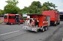 Unwetter Koeln LKW blieb im Wasser stecken P290